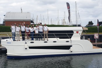 yacht